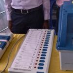 EVM के बटन पर गोंद या परफ्यूम लगाने पर होगी सख्त कार्रवाई, बंगाल चुनाव से पहले EC का अलर्ट