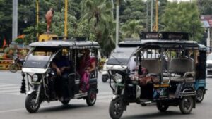 इंदौर में 6 हजार से ज्यादा ई-रिक्शाओं के रजिस्ट्रेशन, जोन अनुसार कलर करवा रहे संचालक, नई व्यवस्था शुरू होगी