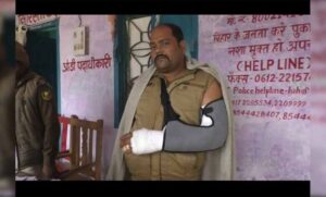 शराब तस्करों का पुलिस पर हमला: TI समेत कई घायल, 10 आरोपी गिरफ्तार