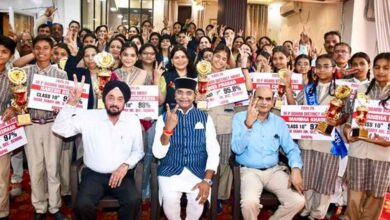 भोपाल के मेधावी विद्यार्थियों से मिले मंत्री  सारंग