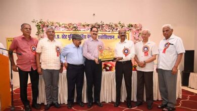 “सेवा निवृत्ति के बाद भी  सेवा का जज़्बा हमेशा जीवित रहता है” — डीजीपी कैलाश मकवाणा डीजीपी के मुख्य आतिथ्य में हुआ 41वां वरिष्ठ सदस्य एवं मेधावी छात्र-छात्रा सम्मान समारोह