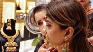 Gold-Silver Prices में जोरदार उछाल: इंपोर्ट ड्यूटी बढ़ते ही चांदी 3 लाख के करीब, जानें सोने के नए रेट