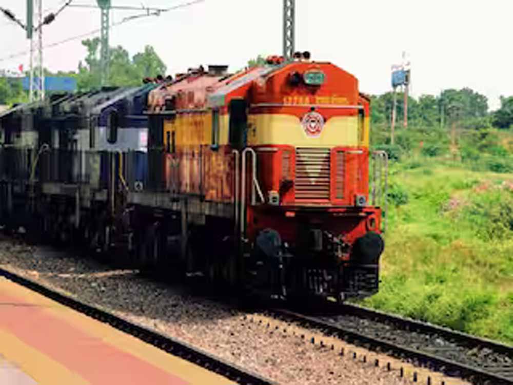 गर्मी की छुट्टियों में भीड़ कम करने के लिए रेलवे का बड़ा फैसला, स्पेशल ट्रेनों का संचालन शुरू