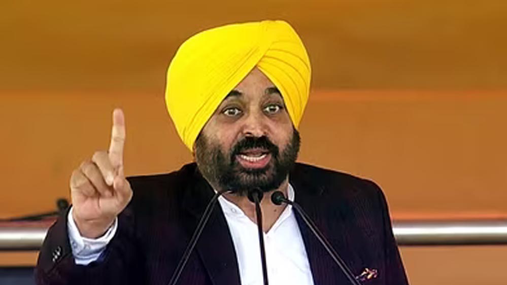 पंजाब के विकास मॉडल पर बोले CM मान, सीचेवाल में नए एस्ट्रोटर्फ की दी सौगात