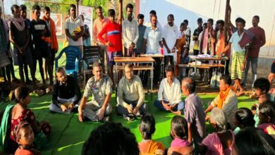 सुशासन की मोटरसाइकिल से दुर्गम पहाड़ों तक पहुँचे कलेक्टर-एसपी