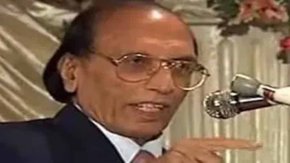 पद्मश्री सम्मानित शायर बशीर बद्र का जीवन और साहित्यिक योगदान