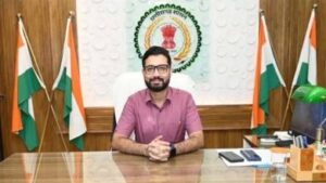 महासमुंद : कलेक्टर ने कहा बेटियों ने बढ़ाया जिले का मान