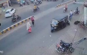 Punjab Road Accident: सड़क किनारे चल रहीं महिलाओं को वाहन ने कुचला, गर्भवती महिला ने तोड़ा दम
