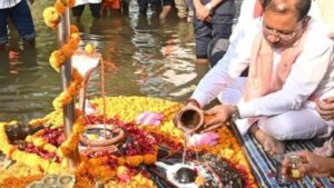 लेश्वर महादेव धाम में मुख्यमंत्री  विष्णुदेव साय ने किया जलाभिषेक: प्रदेश की सुख-समृद्धि की कामना की
