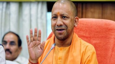 सिद्धार्थनगर में आंधी का कहर: 32 लाख की पानी टंकी तिनके की तरह टूटी, ऊपरी हिस्सा हवा में लटका