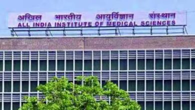 7 महीने से लकवाग्रस्त महिला को एम्स में नई जिंदगी, रीढ़ के रास्ते दी दवा से खुलीं नसें