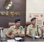 सिंगरौली पुलिस ने 02 वर्षीय अपहृत बालिका को 36 घंटे में झारखंड से सकुशल किया दस्तयाब सिंगरौली पुलिस ने 02 वर्षीय अपहृत बालिका को 36 घंटे में झारखंड से सकुशल किया दस्तयाब