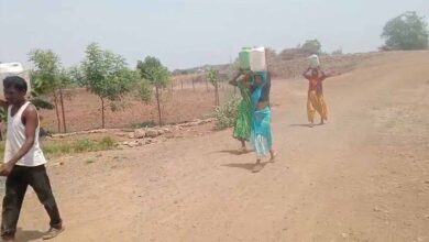 बीना में गहराया जल संकट: 34 मीटर नीचे पहुंचा जलस्तर, डेढ़ किमी दूर से पानी ला रहे लोग