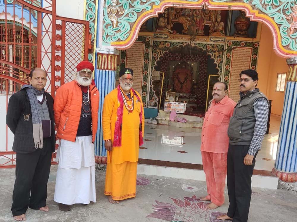 रामनगर मंदिर में सेंधमारी: चोरों ने दानपात्र का ताला तोड़कर नकदी उड़ाई, पुलिस जांच में जुटी रामनगर मंदिर में सेंधमारी: चोरों ने दानपात्र का ताला तोड़कर नकदी उड़ाई, पुलिस जांच में जुटी