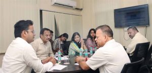 181 हेल्पलाइन पर त्वरित समाधान की समीक्षा, नथमल डिडेल ने लंबित मामलों पर जताई सख्ती 181 हेल्पलाइन पर त्वरित समाधान की समीक्षा, नथमल डिडेल ने लंबित मामलों पर जताई सख्ती