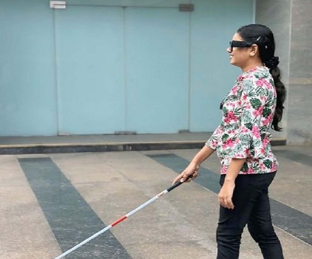 बेंगलुरु की पहल: 59 भाषाओं में किताब पढ़कर सुनाने वाला AI स्मार्ट चश्मा तैयार