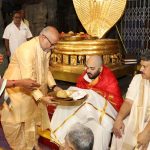 तिरुपति बालाजी दर्शन: अनंत अंबानी ने मुंडन कर भगवान के चरणों में अर्पित किए बाल