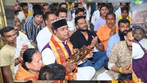 प्रधानमंत्री मोदी के 12 वर्ष पूर्ण होने पर खेड़ापति हनुमान मंदिर में भव्य महाआरती