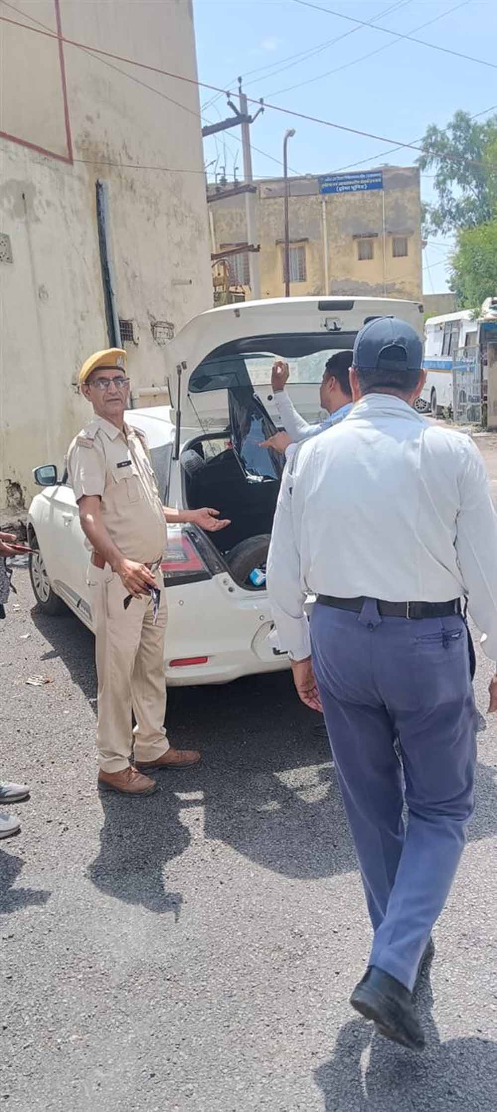 ब्लैक फिल्म, हूटर और मॉडिफाइड वाहनों पर राजस्थान पुलिस का बड़ा शिकंजा