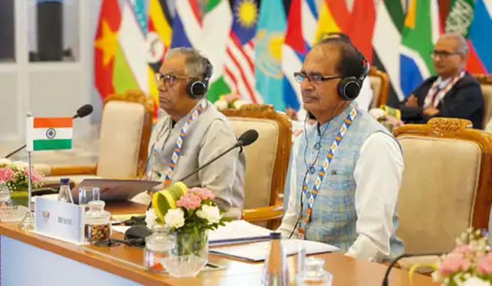 इंदौर बना वैश्विक कृषि संवाद का केंद्र, BRICS सम्मेलन में शिवराज सिंह चौहान ने छोटे किसानों पर दिया जोर इंदौर बना वैश्विक कृषि संवाद का केंद्र, BRICS सम्मेलन में शिवराज सिंह चौहान ने छोटे किसानों पर दिया जोर