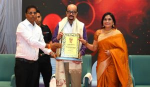 सिनेमा बदल सकता है समाज की सोच, राज्यपाल डेका ने फिल्मों की भूमिका को बताया महत्वपूर्ण सिनेमा बदल सकता है समाज की सोच, राज्यपाल डेका ने फिल्मों की भूमिका को बताया महत्वपूर्ण