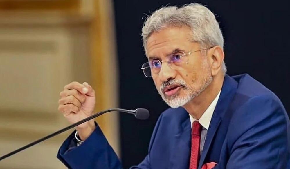 रूसी तेल विवाद पर जयशंकर का पलटवार, बोले- जरूरत पड़ने पर खुद भारत के पास आए थे अमेरिका रूसी तेल विवाद पर जयशंकर का पलटवार, बोले- जरूरत पड़ने पर खुद भारत के पास आए थे अमेरिका