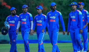बारिश बनी विलेन, 349 रन बनाने के बाद भी मिली हार; अब ट्राई सीरीज फाइनल की राह कैसे होगी तय? बारिश बनी विलेन, 349 रन बनाने के बाद भी मिली हार; अब ट्राई सीरीज फाइनल की राह कैसे होगी तय?