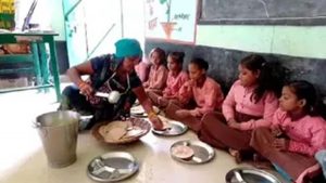 सरकारी स्कूलों के मिड-डे मील रसोइयों के लिए नया नियम, दस्तावेज अनिवार्य किए गए