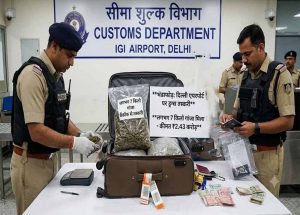 बैंकॉक से आए भारतीय के बैग में मिला करीब 7 किलो संदिग्ध मादक पदार्थ