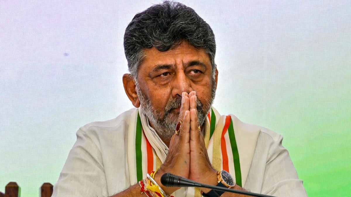 कर्नाटक की सियासत में नया अध्याय: डीके शिवकुमार ने संभाली कमान, 13 मंत्रियों का शपथ ग्रहण