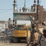 दालमंडी में फिलहाल नहीं चलेगा बुलडोजर, हाईकोर्ट के आदेश से प्रशासनिक कार्रवाई पर ब्रेक दालमंडी में फिलहाल नहीं चलेगा बुलडोजर, हाईकोर्ट के आदेश से प्रशासनिक कार्रवाई पर ब्रेक