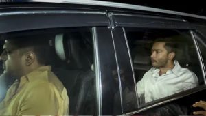 बंगाल में सियासी हलचल: अभिषेक बनर्जी के घर रेड, मदन मित्रा के ठिकाने पर छापा; दौड़ी-दौड़ी पहुंचीं ममता बंगाल में सियासी हलचल: अभिषेक बनर्जी के घर रेड, मदन मित्रा के ठिकाने पर छापा; दौड़ी-दौड़ी पहुंचीं ममता