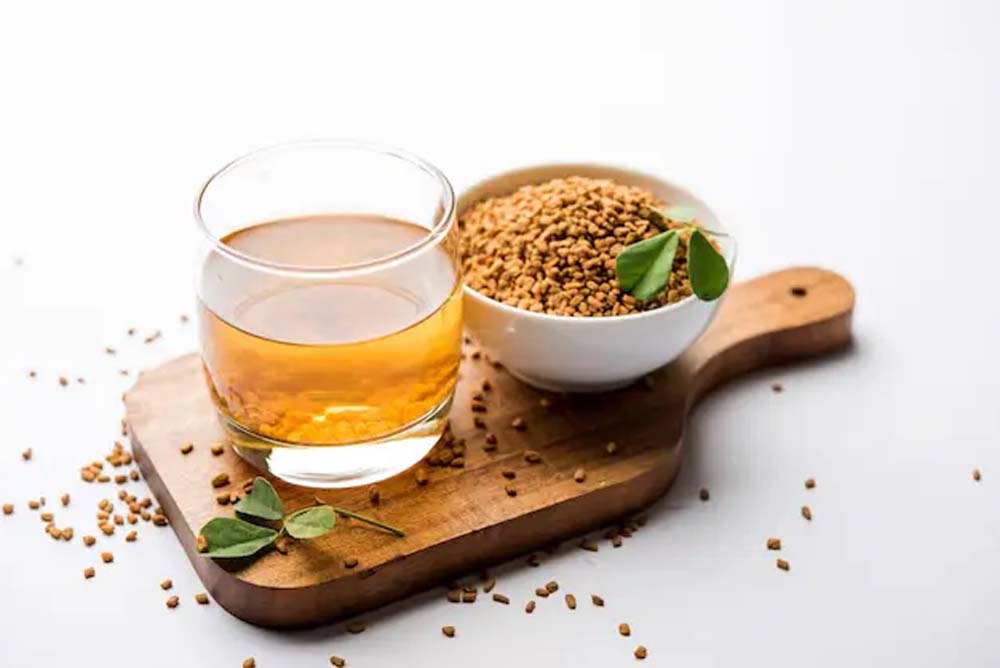 सुबह खाली पेट भीगी मेथी के 5 जबरदस्त फायदे, सेहत के लिए वरदान सुबह खाली पेट भीगी मेथी के 5 जबरदस्त फायदे, सेहत के लिए वरदान