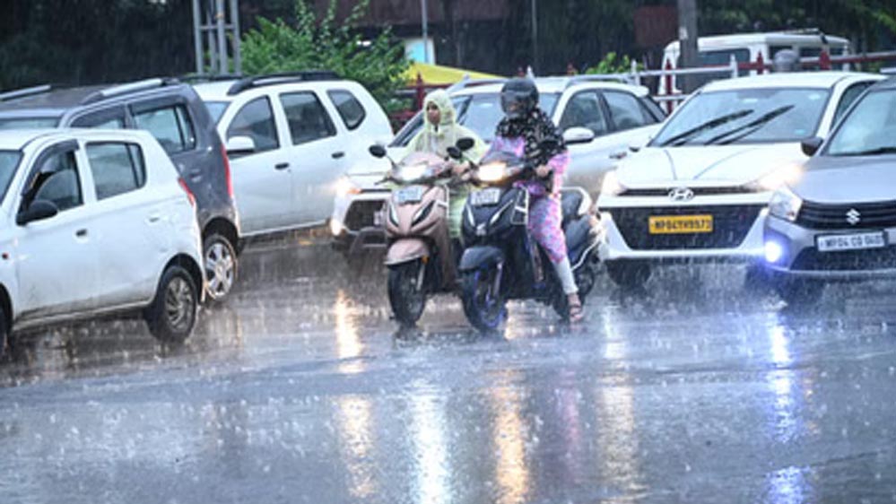 गर्मी से मिलेगी राहत! 12 राज्यों में झमाझम बारिश के आसार, धूलभरी आंधी की चेतावनी जारी गर्मी से मिलेगी राहत! 12 राज्यों में झमाझम बारिश के आसार, धूलभरी आंधी की चेतावनी जारी