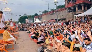 दक्षिणा नहीं, स्वच्छता का वचन चाहिए! रामघाट के पुरोहितों का अनूठा अभियान चर्चा में दक्षिणा नहीं, स्वच्छता का वचन चाहिए! रामघाट के पुरोहितों का अनूठा अभियान चर्चा में