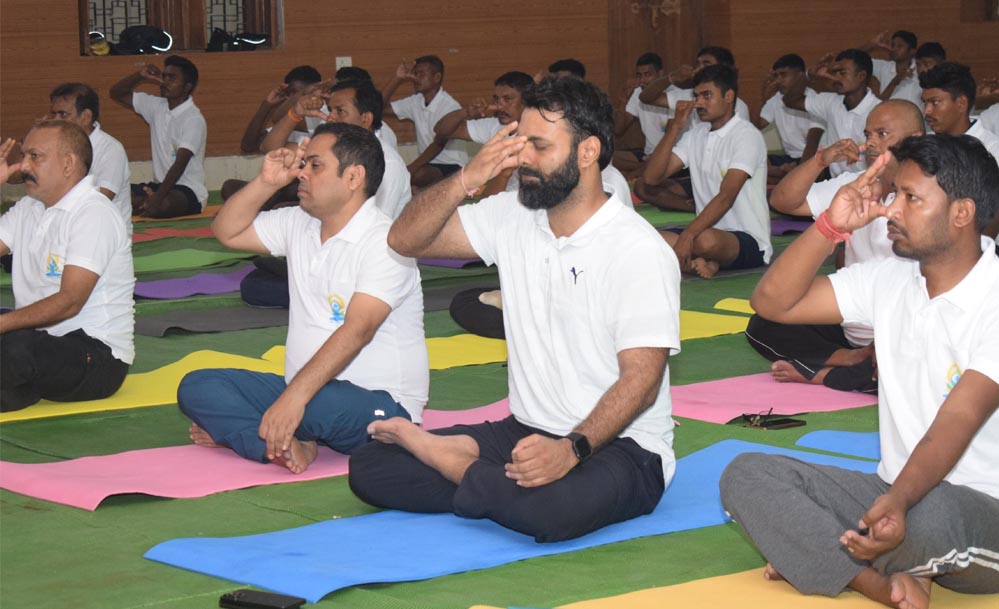 International Yoga Day 2026: गुरु नानक स्टेडियम में जुटेंगे 2000 योग साधक, भव्य आयोजन की तैयारी