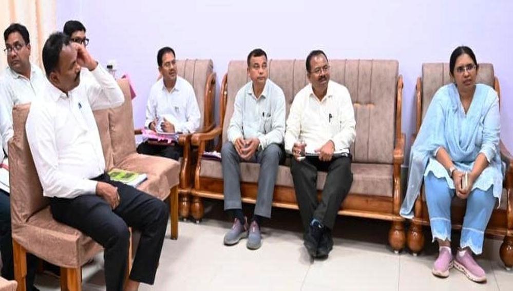 लोक निर्माण विभाग के सचिव ने निर्माणाधीन एवं प्रस्तावित कार्यों की समीक्षा की