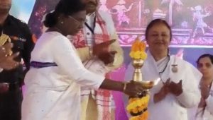 राष्ट्रपति मुर्मू ने दिया विकसित भारत का मंत्र, जनजातीय महासम्मेलन में सामाजिक समरसता और पर्यावरण संरक्षण पर जोर राष्ट्रपति मुर्मू ने दिया विकसित भारत का मंत्र, जनजातीय महासम्मेलन में सामाजिक समरसता और पर्यावरण संरक्षण पर जोर