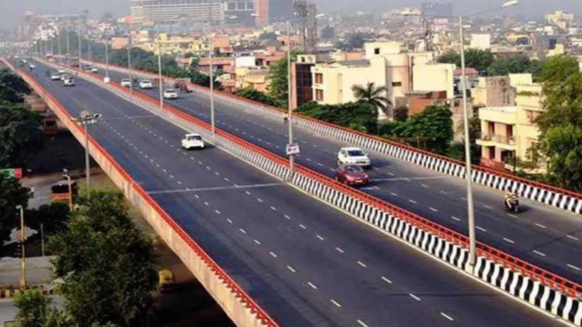 फुटपाथ, डिवाइडर और स्ट्रीट लाइट से सुसज्जित होंगी प्रदेश की प्रमुख सड़कें