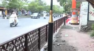 भोपाल में विकास कार्यों पर फिर सवाल, करोड़ों का फुटपाथ तैयार; लोगों के लिए पहुंचना बना चुनौती भोपाल में विकास कार्यों पर फिर सवाल, करोड़ों का फुटपाथ तैयार; लोगों के लिए पहुंचना बना चुनौती