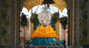 खाटूश्याम भक्तों को झटका, मंदिर के कपाट बंद; दर्शन शुरू होने की तारीख आई सामने खाटूश्याम भक्तों को झटका, मंदिर के कपाट बंद; दर्शन शुरू होने की तारीख आई सामने