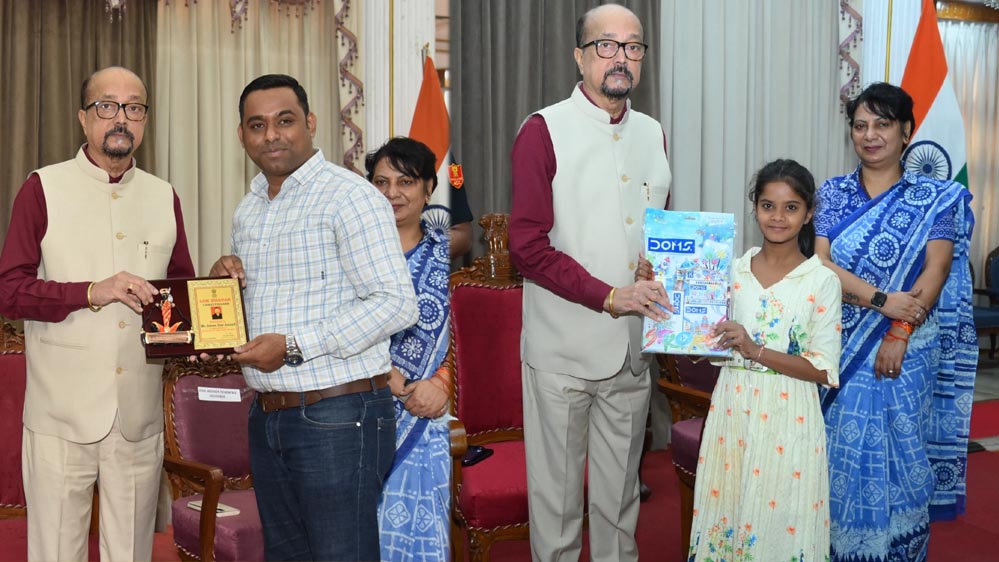 जीवन का उद्देश्य केवल पाना नहीं, समाज को कुछ देना भी हो : राज्यपाल रमेन डेका