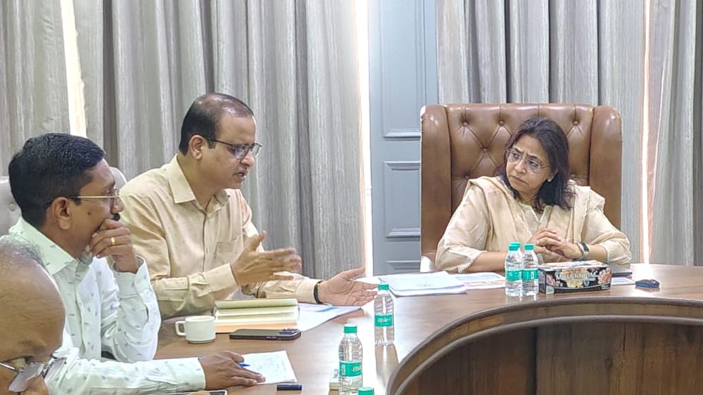 अपर मुख्य सचिव ऋचा शर्मा ने पंचायत एवं ग्रामीण विकास विभाग की प्रगति कार्यों की ली समीक्षा