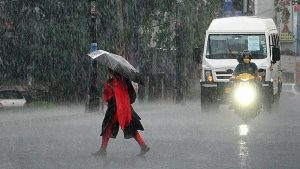 Heatwave के बीच बारिश का कहर, 7 राज्यों में अगले एक हफ्ते तक भारी से बहुत भारी बारिश की चेतावनी