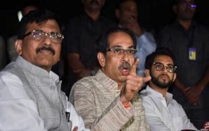 शिवसेना UBT में बढ़ी बगावत, आदित्य के करीबी नेता ने भी छोड़ा साथ; उद्धव पर संकट गहराया शिवसेना UBT में बढ़ी बगावत, आदित्य के करीबी नेता ने भी छोड़ा साथ; उद्धव पर संकट गहराया