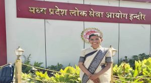 राजगढ़ की बेटी राधा ने रचा इतिहास, 5 असफलताओं के बाद MPPSC क्लियर कर बनी अफसर