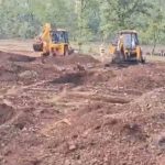 वन माफिया के हमले के अगले दिन बड़ा एक्शन, खंडवा में 600 अधिकारियों ने 200 एकड़ वनभूमि कराई अतिक्रमण मुक्त