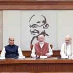 Modi Cabinet Expansion: दल बदलकर आए सांसदों की लग सकती है लॉटरी, जानें किस पर गिर सकती है गाज