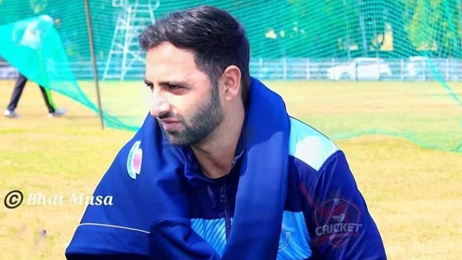 BCCI के ऐलान से चर्चा में आकिब नबी, क्या अफगानिस्तान के खिलाफ मिलेगा डेब्यू का मौका? BCCI के ऐलान से चर्चा में आकिब नबी, क्या अफगानिस्तान के खिलाफ मिलेगा डेब्यू का मौका?