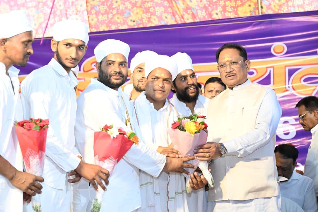 संत कबीर महोत्सव में मुख्यमंत्री साय और राज्यपाल गहलोत ने किया वृक्षारोपण, सेवा और समरसता का दिया संदेश